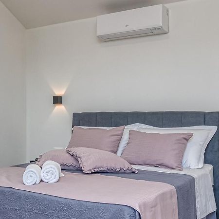 Rooms Nilda Musalez Bagian luar foto